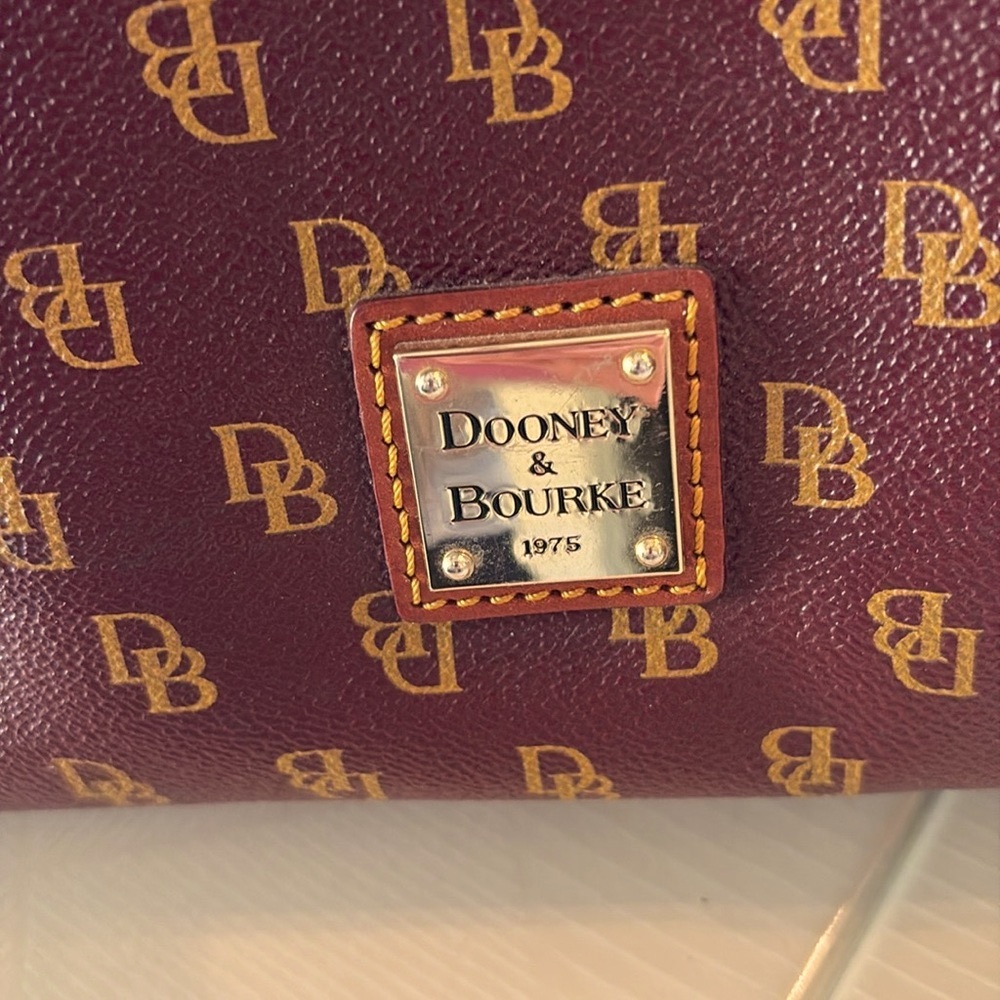 Vintage Dooney & Bourke Shoulder Bag - Picture 4 of 12